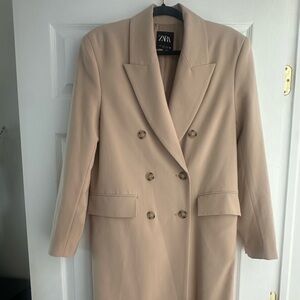 Zara Classic Beige Double-Breasted Trench Coat